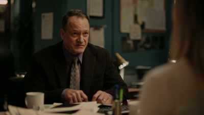 - Mrs. Miller, I don't want to insult your intelligence, - Bad Influence