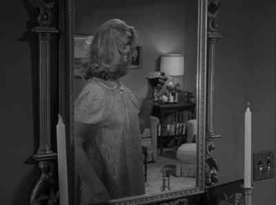 -Mrs Reddy? -Yes. -Detective Joe parker
3th precinct. - Alfred Hitchcock Presents