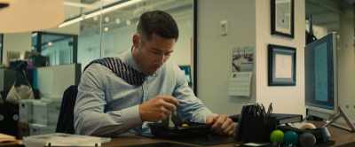 [Mrs. Shepard] Jason's staying here
while he figures out where to live. - Bros