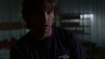 Mrs. Sikes. That was you. - Martha? - Hank. - You okay? - Call the sheriff. What's going on? Hold it - Smallville