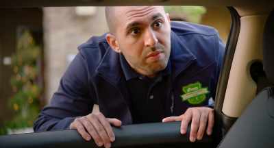 Ms. Alvarez, I'm so sorry.
Mr. Peters is expecting you. - Diamond in the Rough