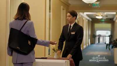Ms. Day.
Uh, your food is just in there. - To Catch a Spy