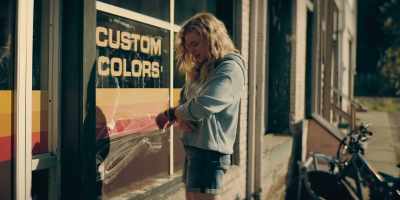 Ms. Fisher,
you're in grave danger. - The Peripheral