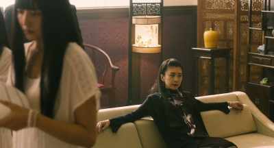 Ms. Lam may be private,
but she's also famous. - The Confidence Man JP - The Movie -