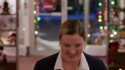 Ms. Lawson is letting me
audition for the show late. - I'm Glad It's Christmas