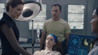 Ms. Maddox,
she'’s bleeding
in her cranium. - The Ark