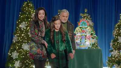 Ms. Ortega, that tree of life - Holiday in Santa Fe