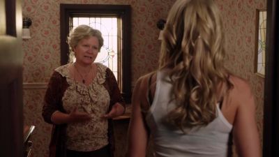 GRANNY: Miss Swan? - Once Upon a Time