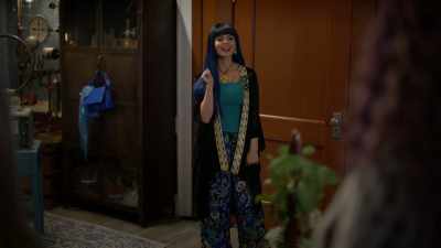 - Much too loud.
- No, I don't. - Monster High: The Movie