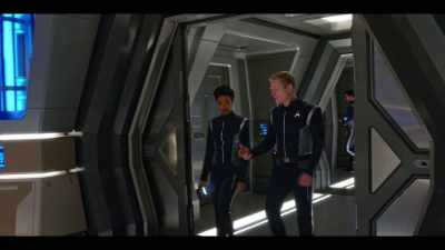 Mudd is using some kind of technology - Star Trek: Discovery