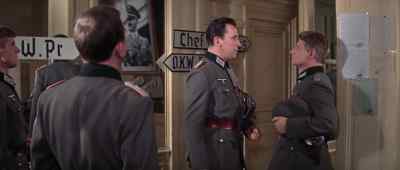 Mueller, get Colonel Hinkel
on the radio. - The Night of the Generals