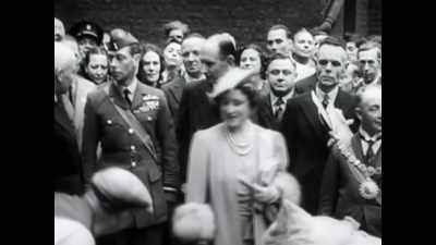 (muffled chatter)
(tense music) - The Buildings That Fought Hitler