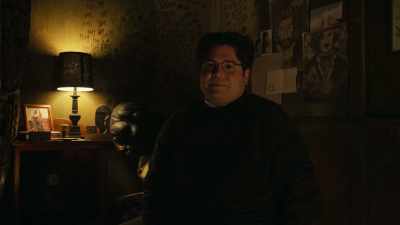 (muffled shrieking) - What We Do in the Shadows