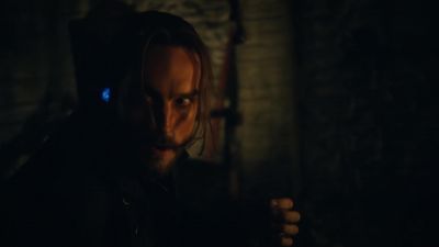 (muffled snarling) - Sleepy Hollow