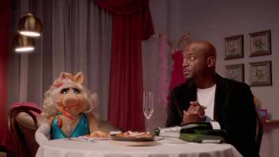 (MUFFLED SPEAKING) - Muppets Now