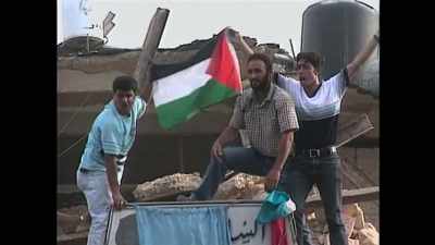 [Muhammed] There
used to be clashes. - Photographer