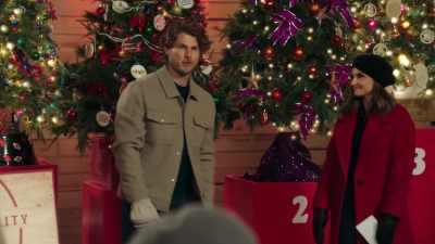 Muito bem, US$ 150.
Alguém aumenta para US$ 200? - 'Tis the Season to be Merry