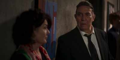 - Mum and Dad!
- [AWWING AND CHEERING] - The Dry