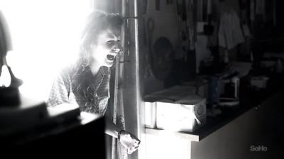 Mum?
Deb? Mum, are you in there? - Wentworth