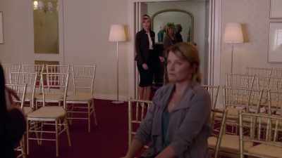 Mum, the Spencers are here
for the viewing. - My Life Is Murder