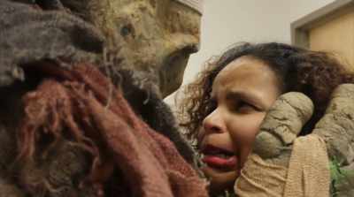 (mummy growling)
(ghostly voices murmuring) - Bride of the Werewolf
