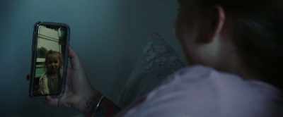 - Mummy, why are you in
bed in my new bedroom? - This England