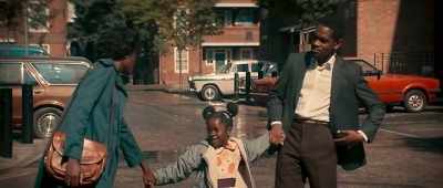 - Mummy has work, Vanessa.
- Come. She can stay with me. - Yardie