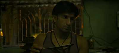 Murad, stop talking to yourself. - Gully Boy