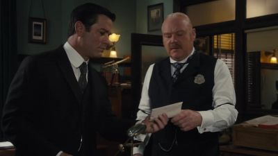            - Murdoch,
    there's a letter for you. - Murdoch Mysteries