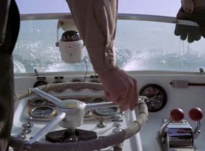 Murdock,
take her two points to port.
I want to cross his bow. - The A-Team