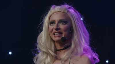 (murmuring continues) - Courtney Pauroso: Vanessa 5000