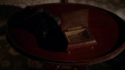 (Music box plays light, gentle melody) - The Originals
