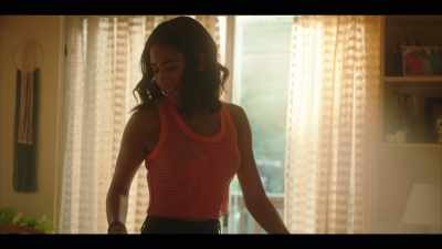 [music continues playing] - Dare Me