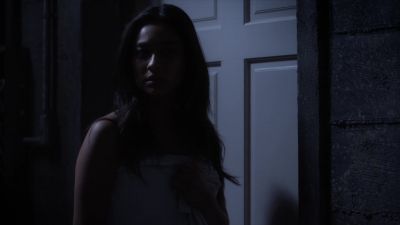 [music continues] - Pretty Little Liars