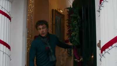 (music continues) - Christmas in Notting Hill