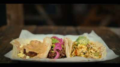 [music fades out] - Street Food: USA