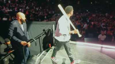 [music fades] - Kevin Hart & Chris Rock: Headliners Only