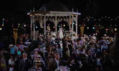 (MUSIC PLAYING) - Pollyanna