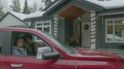 [music playing] - Meeting Mr. Christmas