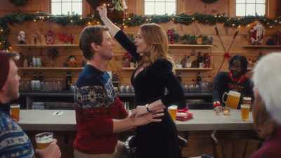 [music playing] - A Very Vermont Christmas