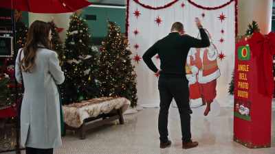 (music playing) - The Jinglebell Jubilee