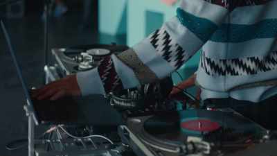 [music playing] - DAVE