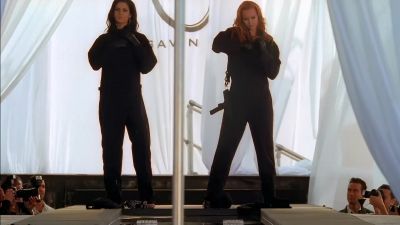 (music plays) - CSI: Miami