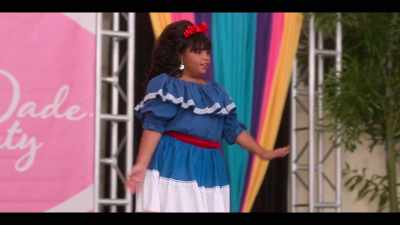 Music, please. Anyone
can dance merengue. - Gordita Chronicles