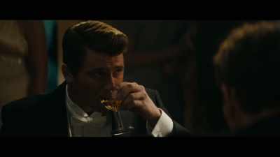 - (MUSIC STOPS PLAYING)
- (CROWD APPLAUDING) - Mudbound