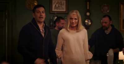 [music stops] - Surviving Christmas with the Relatives
