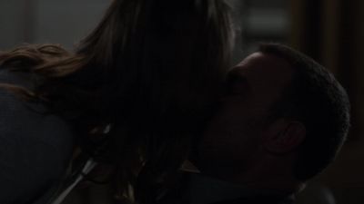 ♪ music swells ♪ - Ray Donovan