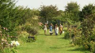MUSIC: The Good Life Theme Tune - Back in Time for Dinner