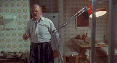 (muttering)
No tomatoes. Hmm. - The Vault of Horror