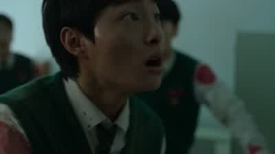 뭐 해, 안 열고? - All of Us Are Dead